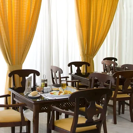 מלון Hipotels Sherry Park 4*