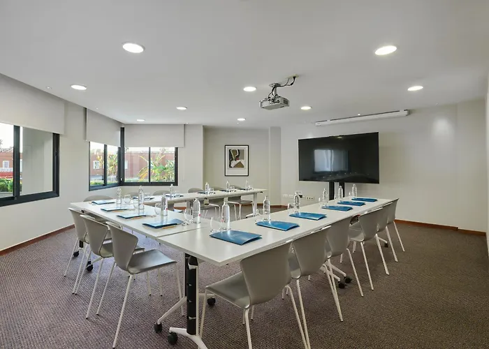 ヒポテルズ シェリー パーク 4*