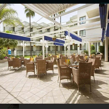 ヒポテルズ シェリー パーク ホテル