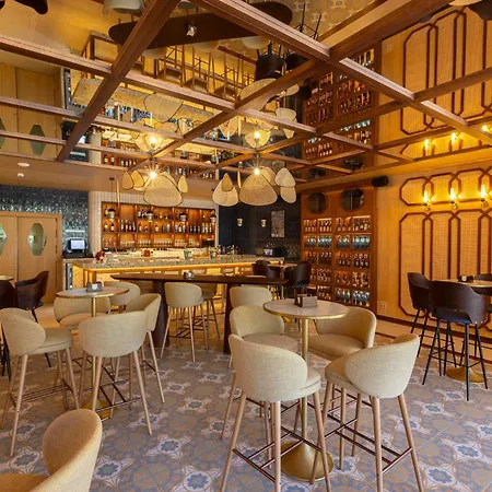 ヒポテルズ シェリー パーク