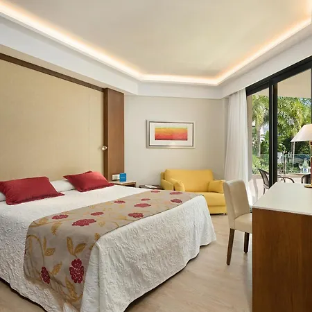 ホテル ヒポテルズ シェリー パーク